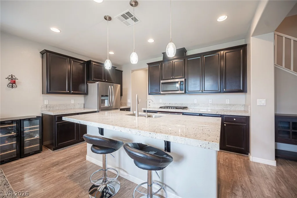 7693 Gallego Plains, Las Vegas, NV 89113