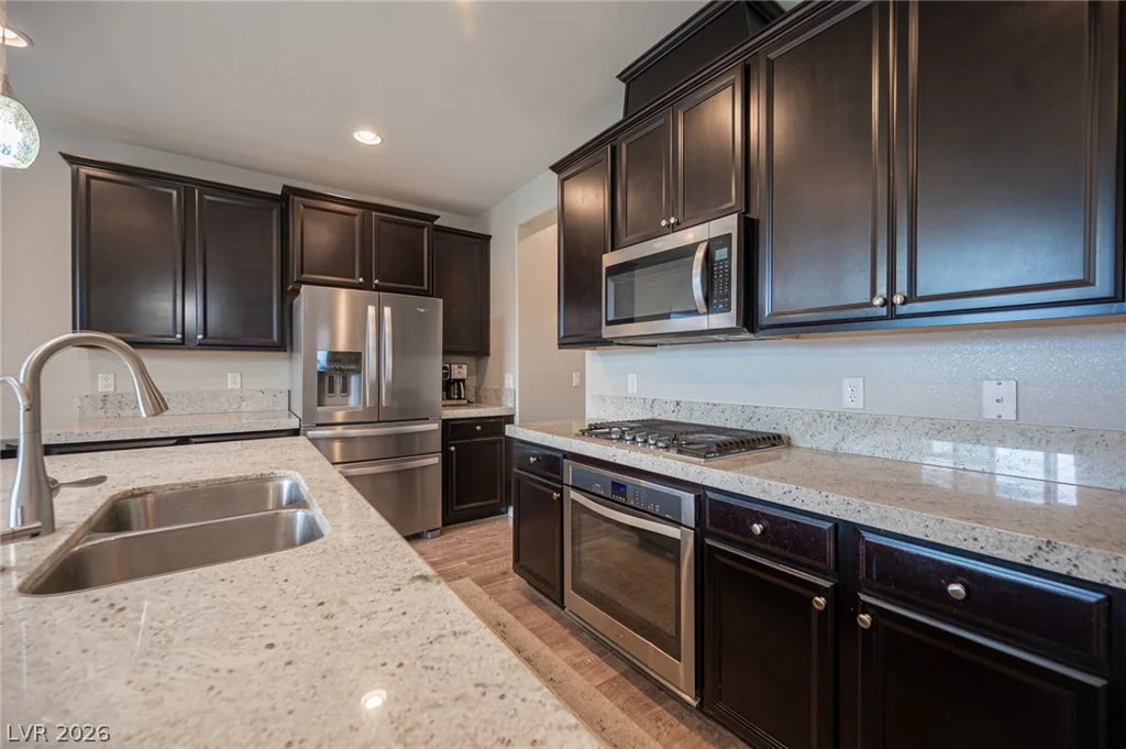 7693 Gallego Plains, Las Vegas, NV 89113