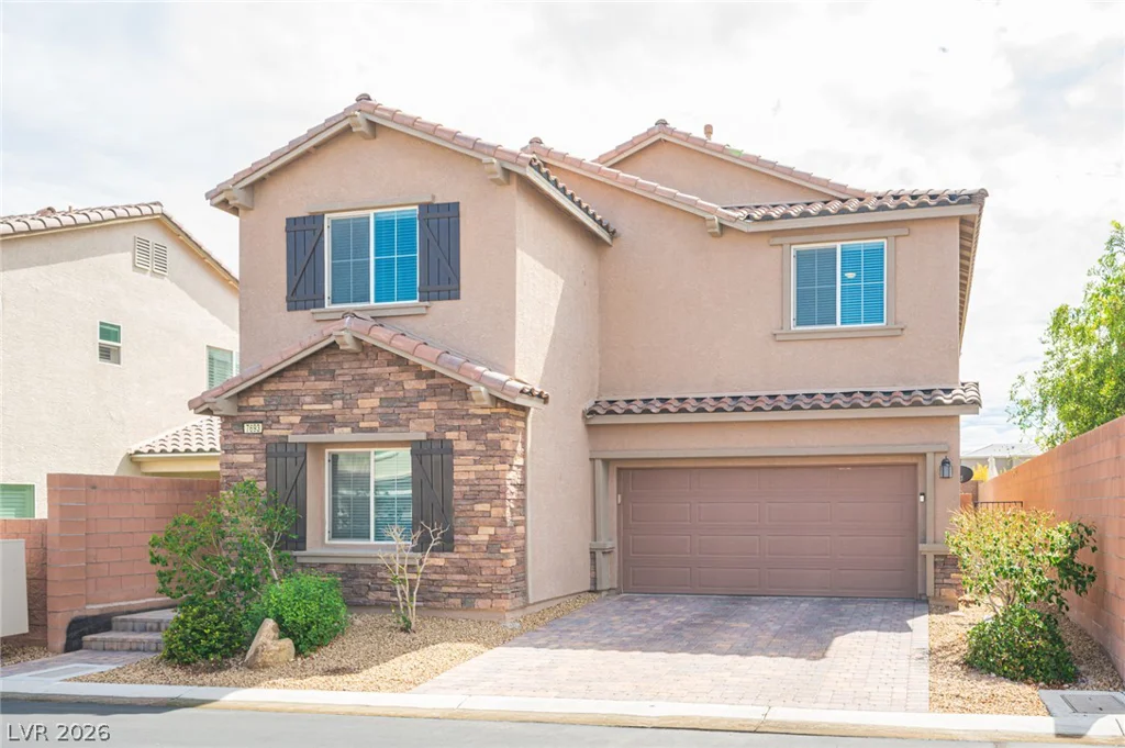 7693 Gallego Plains, Las Vegas, NV 89113