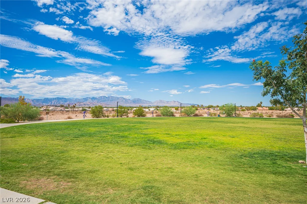 7693 Gallego Plains, Las Vegas, NV 89113