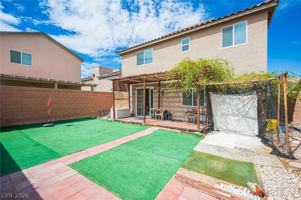7693 Gallego Plains, Las Vegas, NV 89113