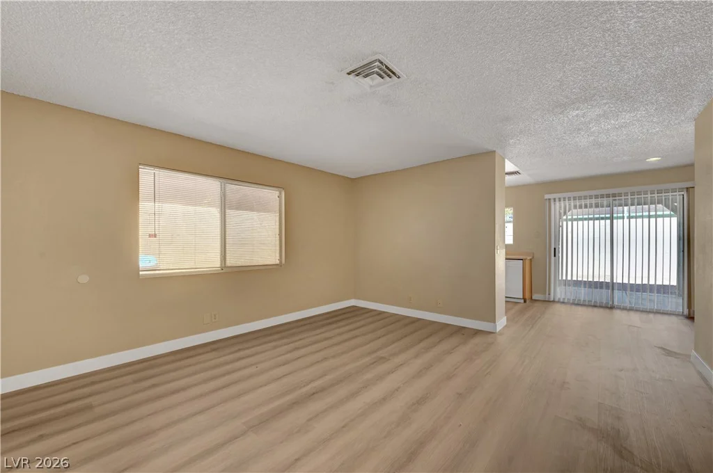 7016 Sylvan Oak, Las Vegas, NV 89147