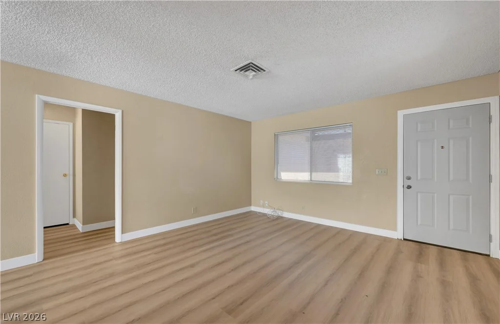 7016 Sylvan Oak, Las Vegas, NV 89147