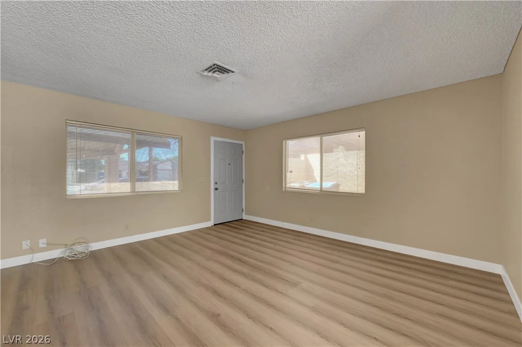 7016 Sylvan Oak, Las Vegas, NV 89147