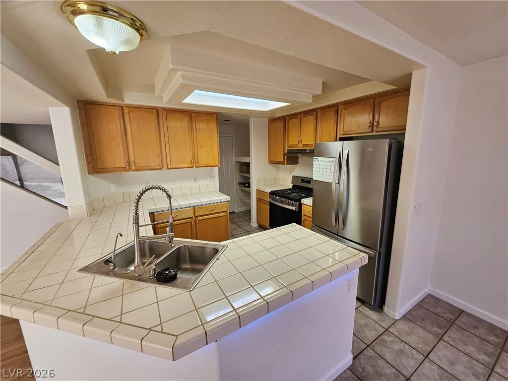 9763 Shadymill Ave, Las Vegas, NV 89148