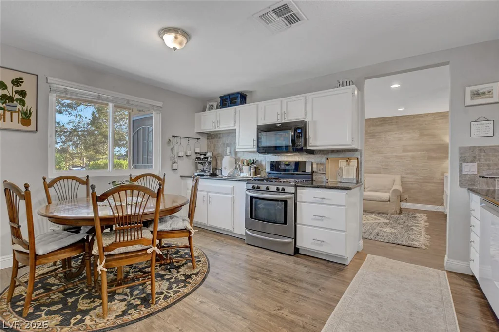 6304 Molino, Las Vegas, NV 89108