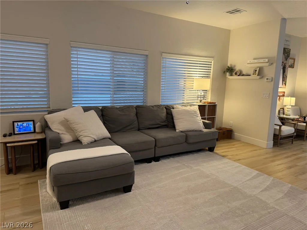 5037 Lower Falls, Las Vegas, NV 89141