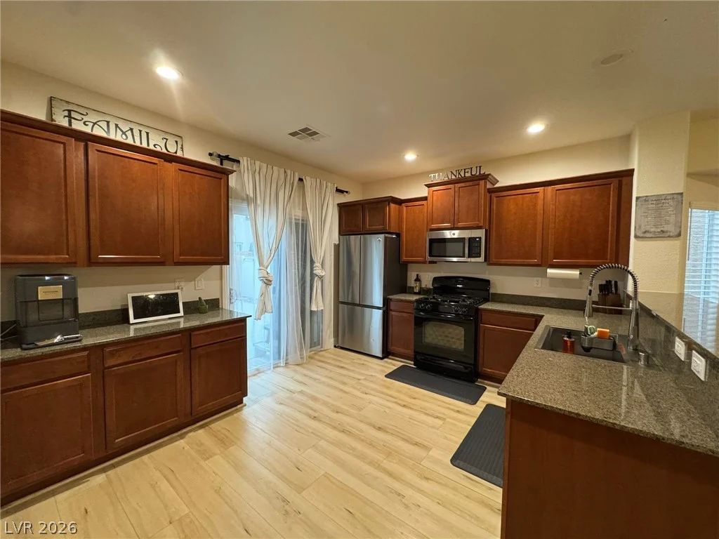 5037 Lower Falls, Las Vegas, NV 89141