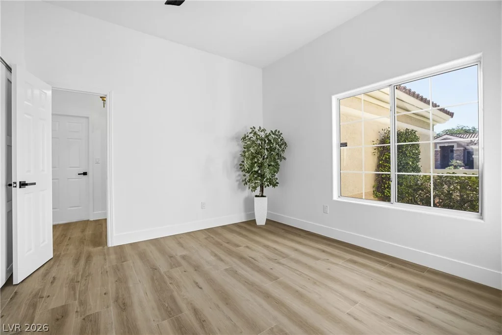 10648 Clarion, Las Vegas, NV 89134
