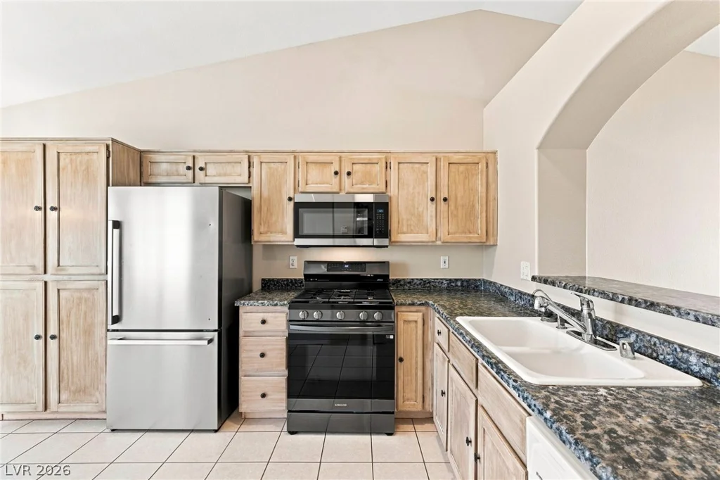904 Shadowfax, Henderson, NV 89015