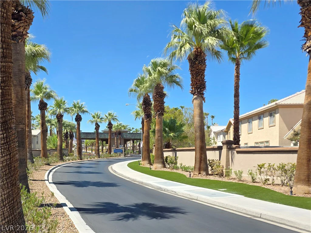 4709 Stavanger, Las Vegas, NV 89147