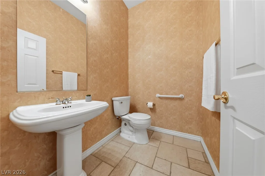 62 Cascade Lake, Las Vegas, NV 89148