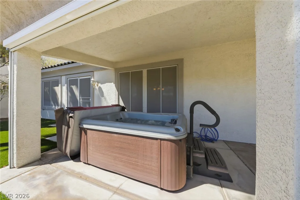 62 Cascade Lake, Las Vegas, NV 89148