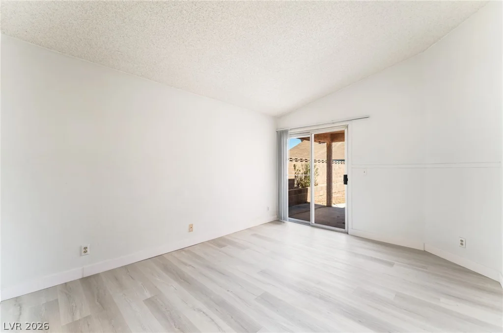 1909 Plumas, Las Vegas, NV 89108