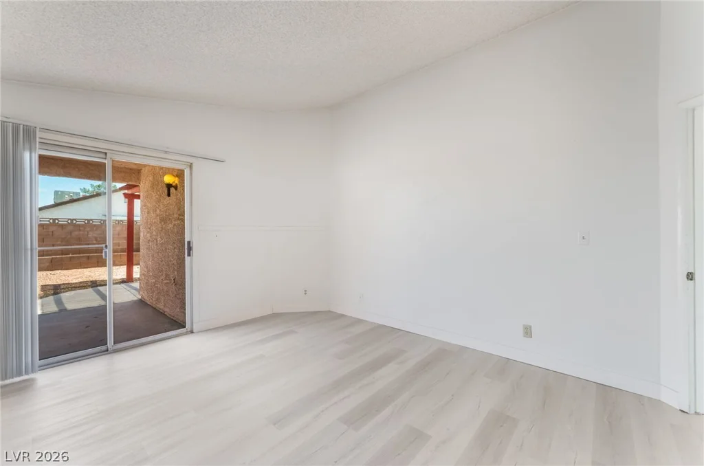 1909 Plumas, Las Vegas, NV 89108