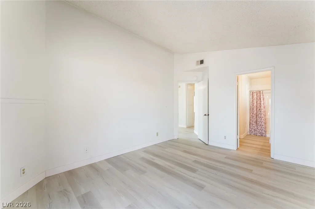 1909 Plumas, Las Vegas, NV 89108