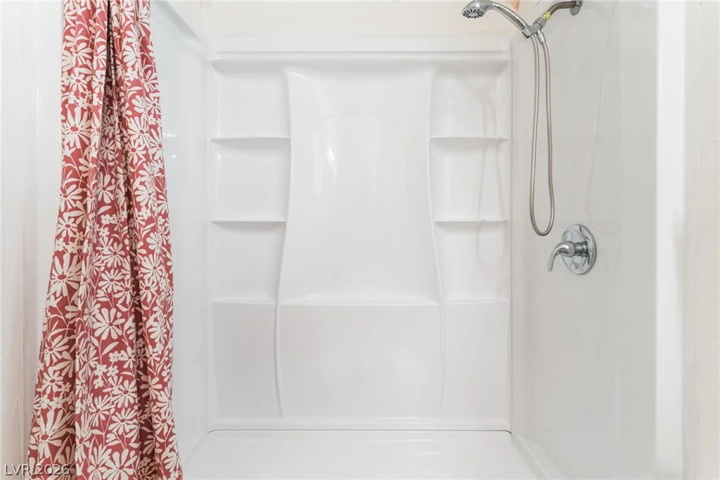 1909 Plumas, Las Vegas, NV 89108
