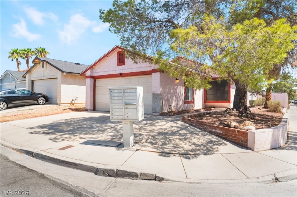 1909 Plumas, Las Vegas, NV 89108