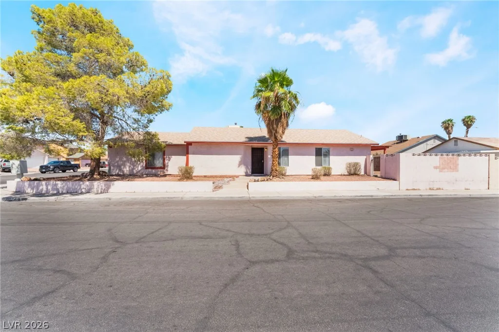 1909 Plumas, Las Vegas, NV 89108