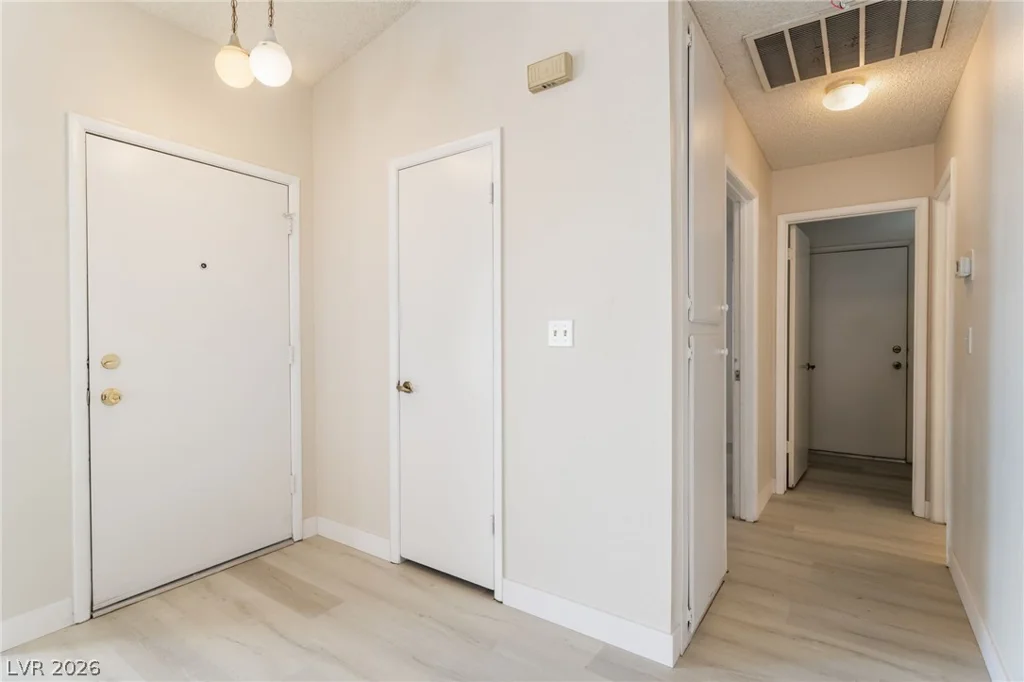 1909 Plumas, Las Vegas, NV 89108