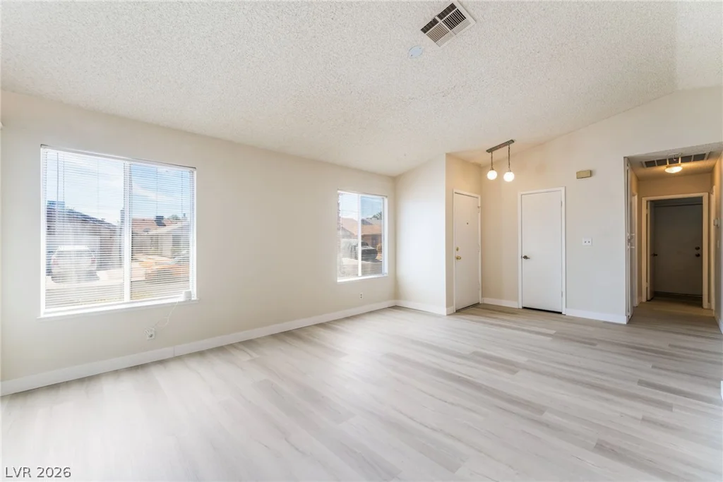 1909 Plumas, Las Vegas, NV 89108