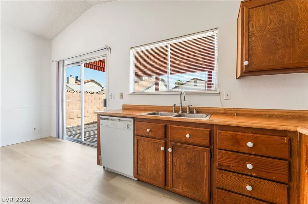 1909 Plumas, Las Vegas, NV 89108