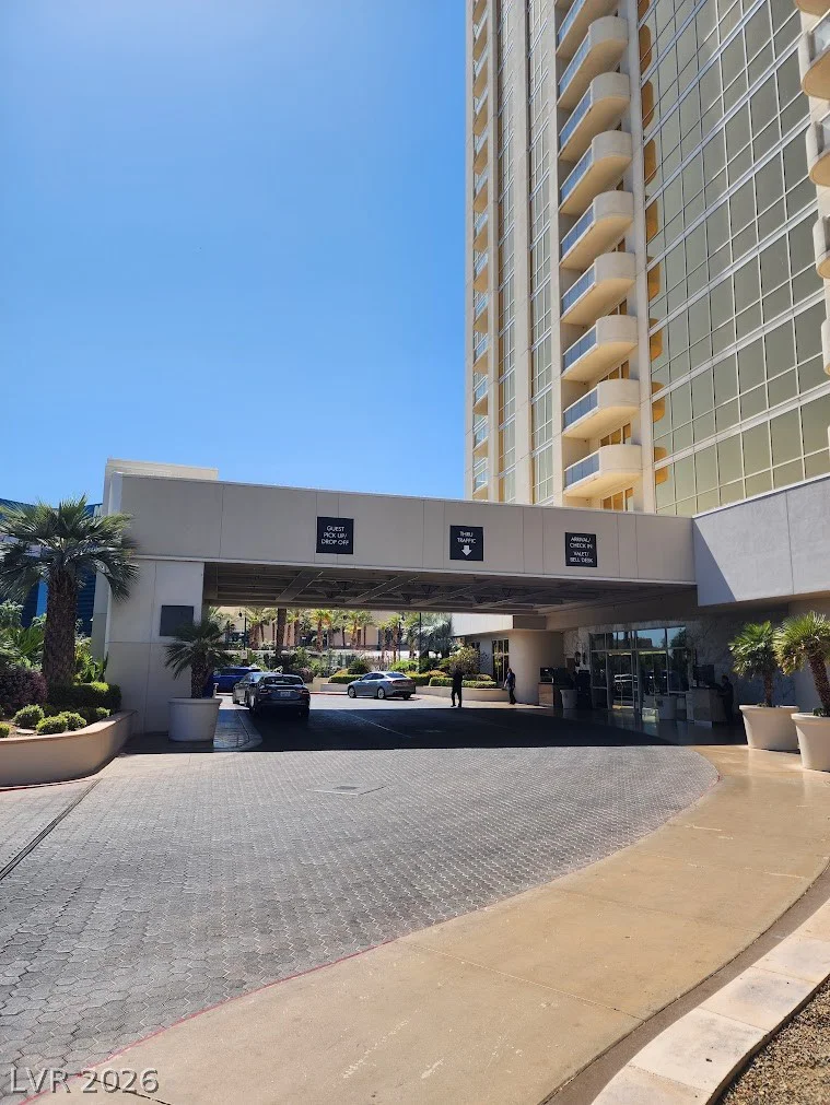 135 Harmon, Las Vegas, NV 89109