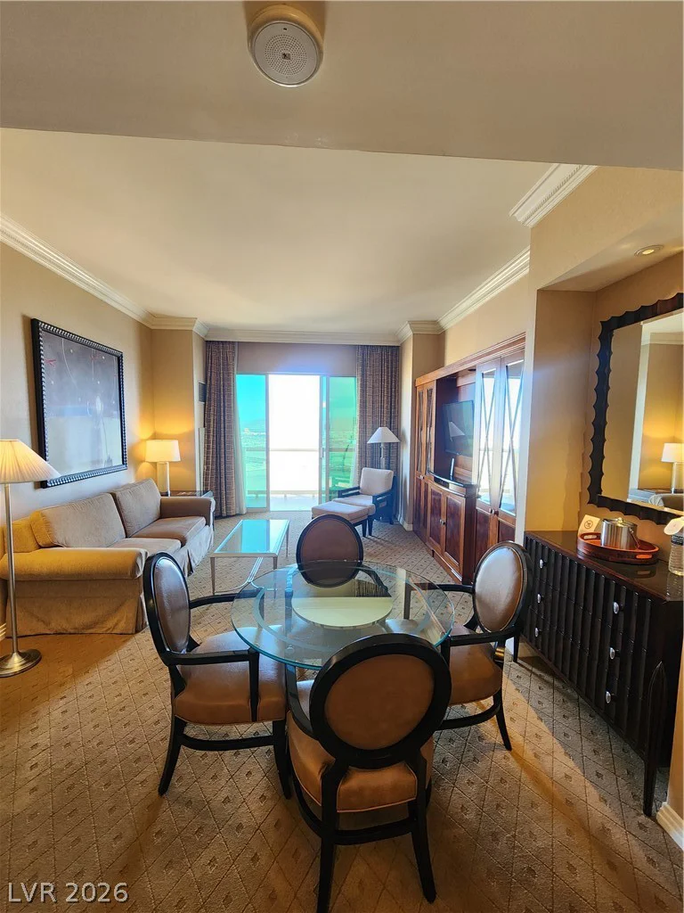 135 Harmon, Las Vegas, NV 89109