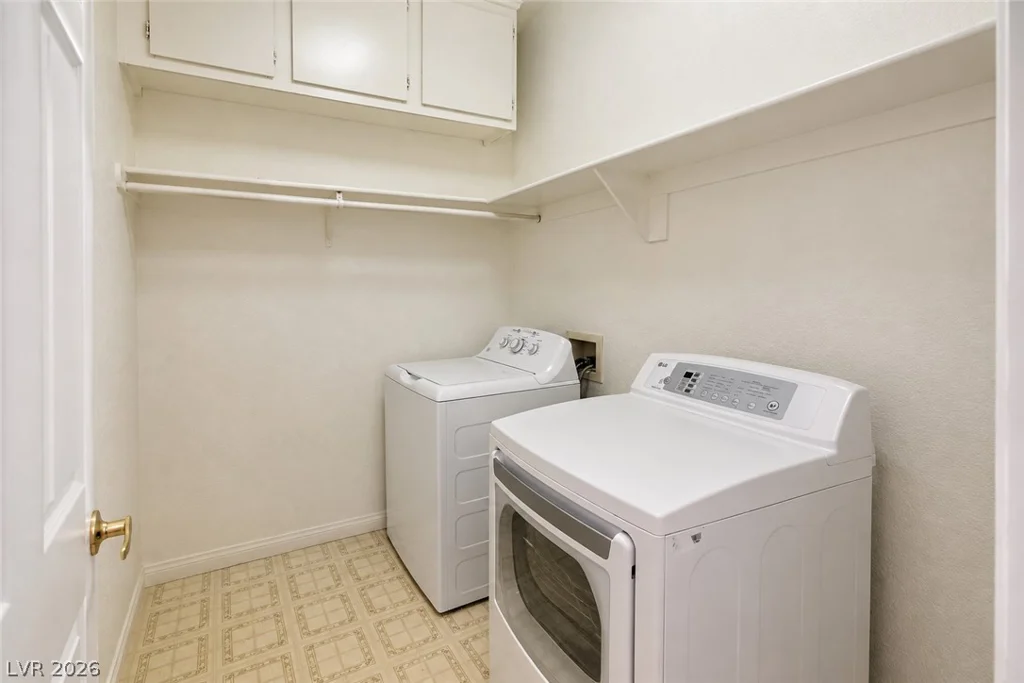 3260 Mystic Ridge, Las Vegas, NV 89129