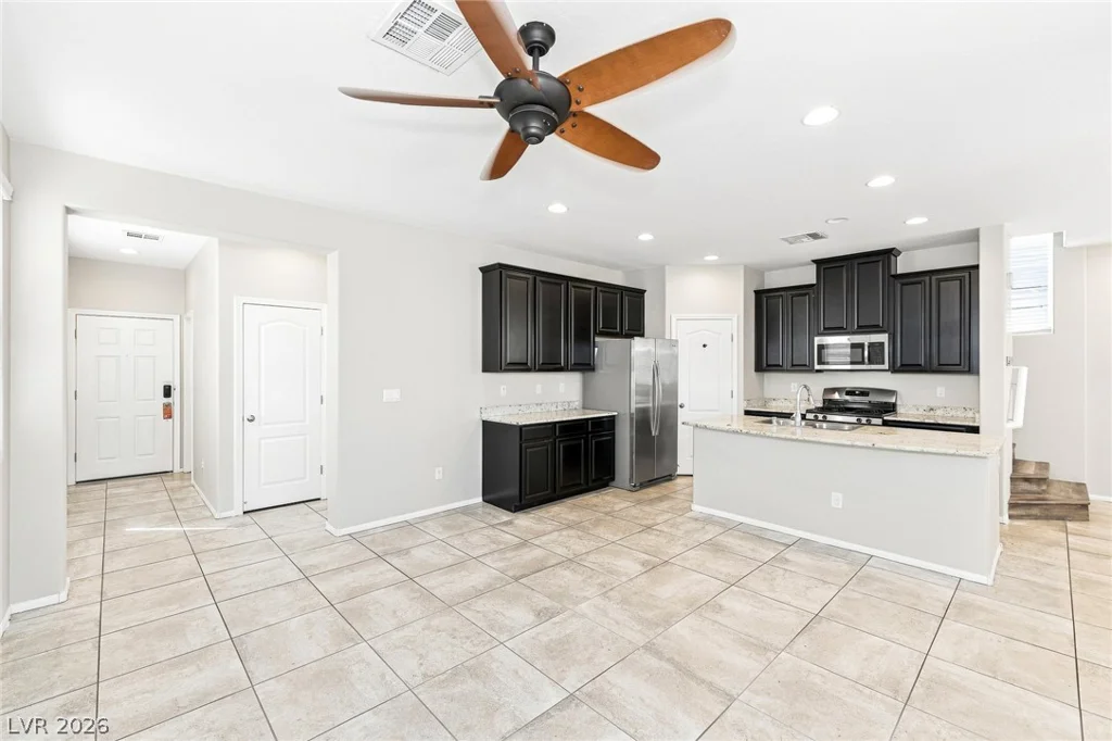 6374 Point Isabel, Las Vegas, NV 89122