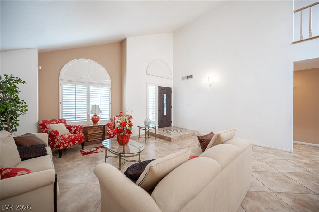 2004 Lady Lake, Las Vegas, NV 89128