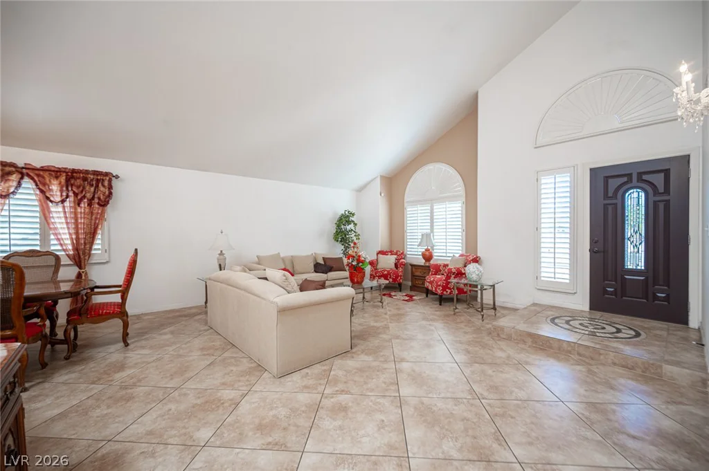 2004 Lady Lake, Las Vegas, NV 89128