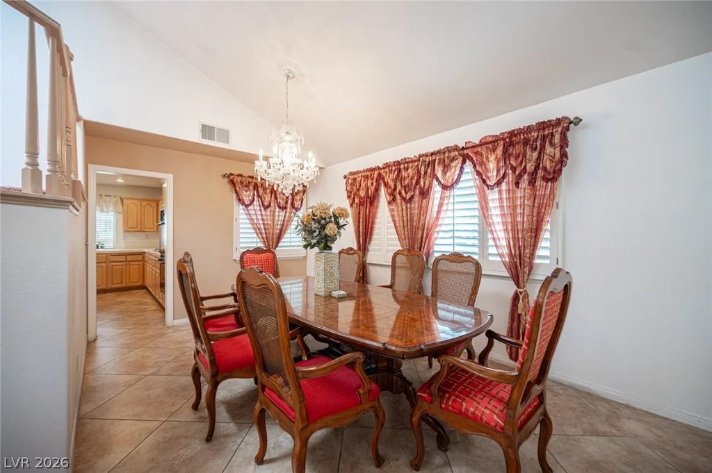 2004 Lady Lake, Las Vegas, NV 89128