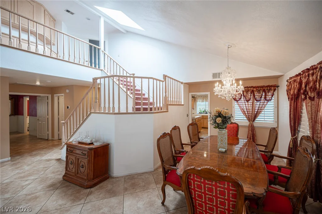 2004 Lady Lake, Las Vegas, NV 89128
