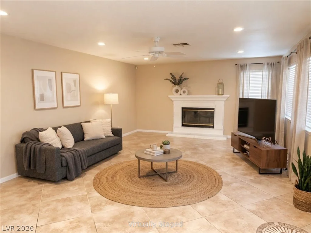2004 Lady Lake, Las Vegas, NV 89128