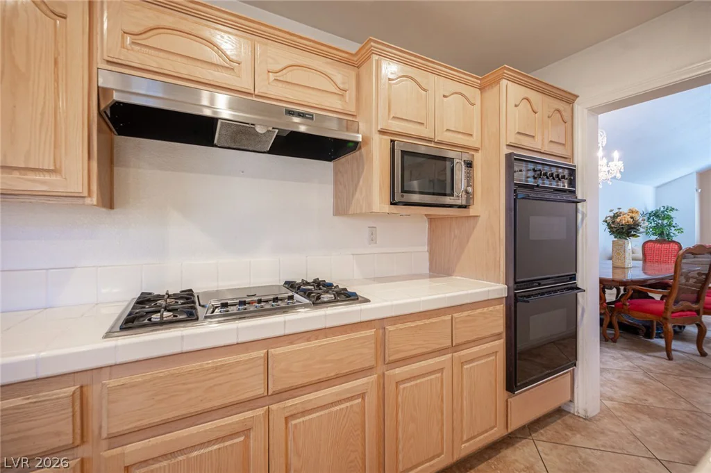 2004 Lady Lake, Las Vegas, NV 89128