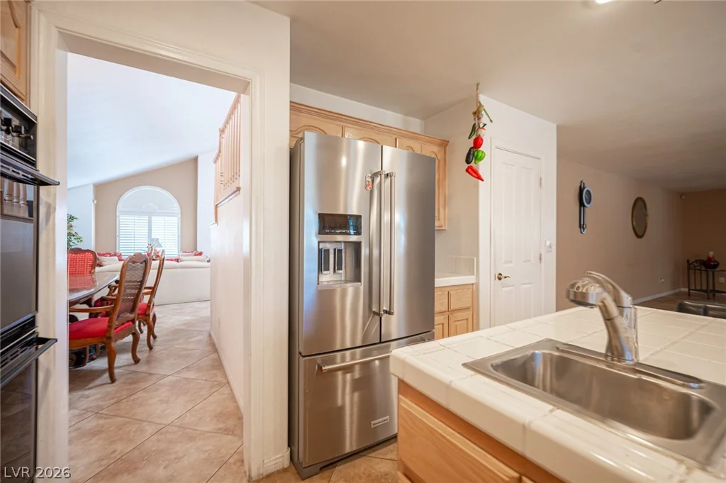 2004 Lady Lake, Las Vegas, NV 89128