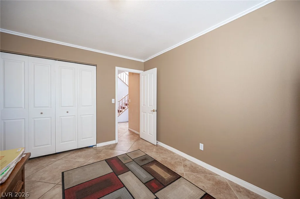 2004 Lady Lake, Las Vegas, NV 89128