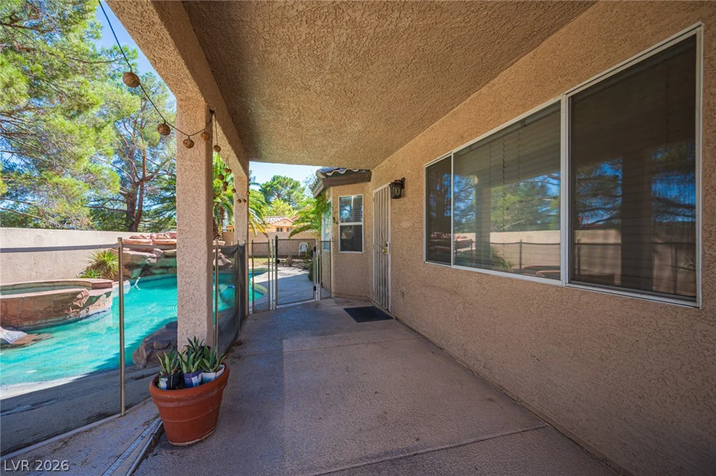2004 Lady Lake, Las Vegas, NV 89128