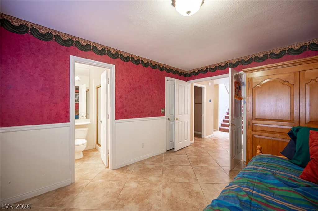2004 Lady Lake, Las Vegas, NV 89128