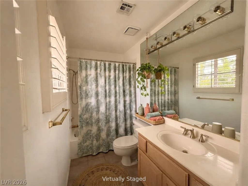 2004 Lady Lake, Las Vegas, NV 89128