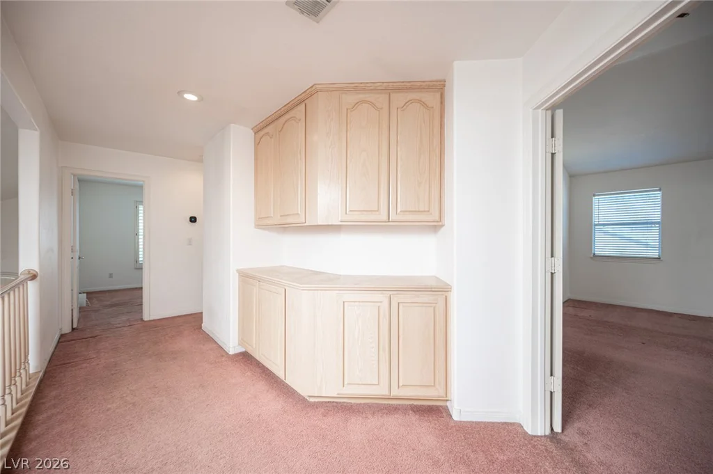 2004 Lady Lake, Las Vegas, NV 89128