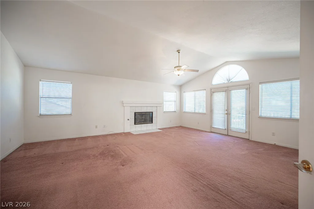 2004 Lady Lake, Las Vegas, NV 89128