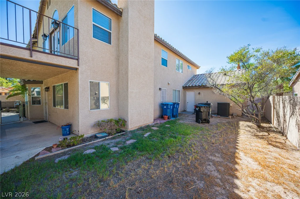 2004 Lady Lake, Las Vegas, NV 89128