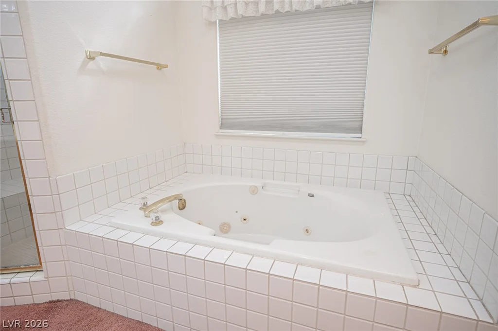 2004 Lady Lake, Las Vegas, NV 89128