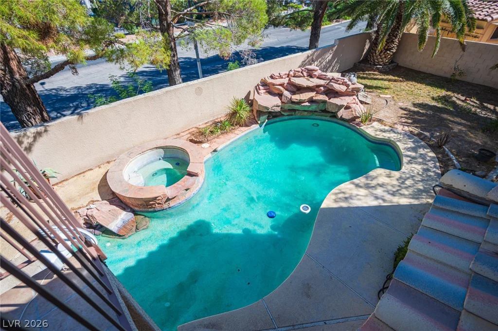 2004 Lady Lake, Las Vegas, NV 89128