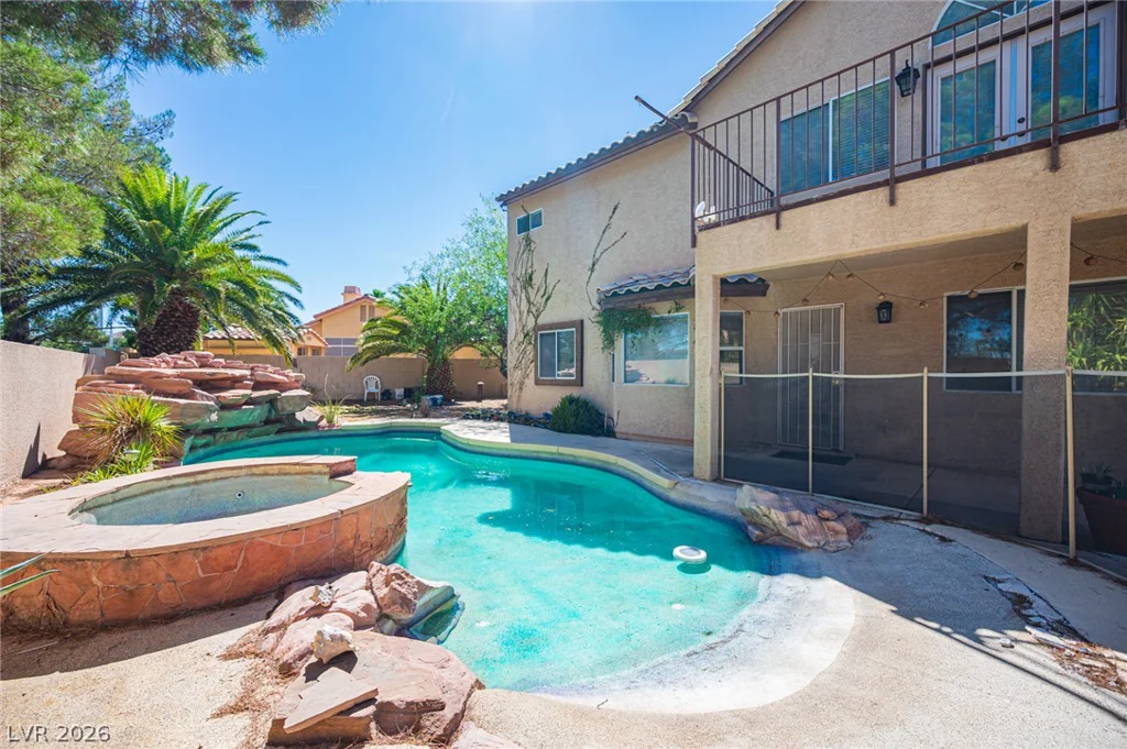 2004 Lady Lake, Las Vegas, NV 89128