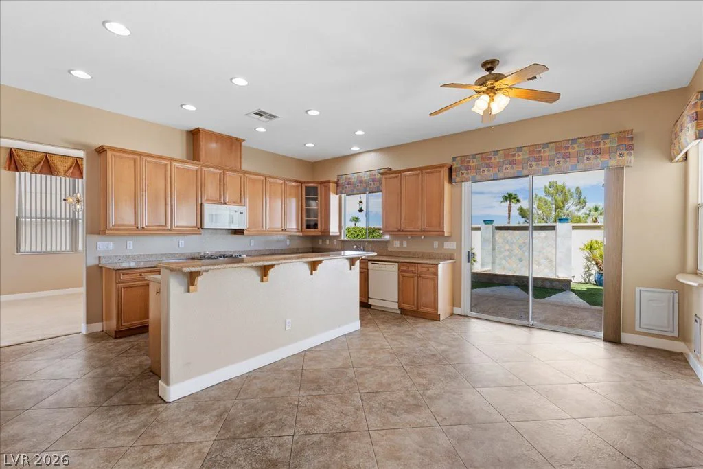 2500 Antique Blossom, Henderson, NV 89052