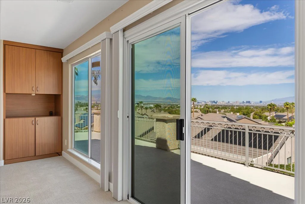 2500 Antique Blossom, Henderson, NV 89052