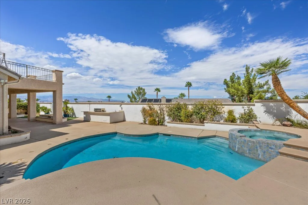 2500 Antique Blossom, Henderson, NV 89052